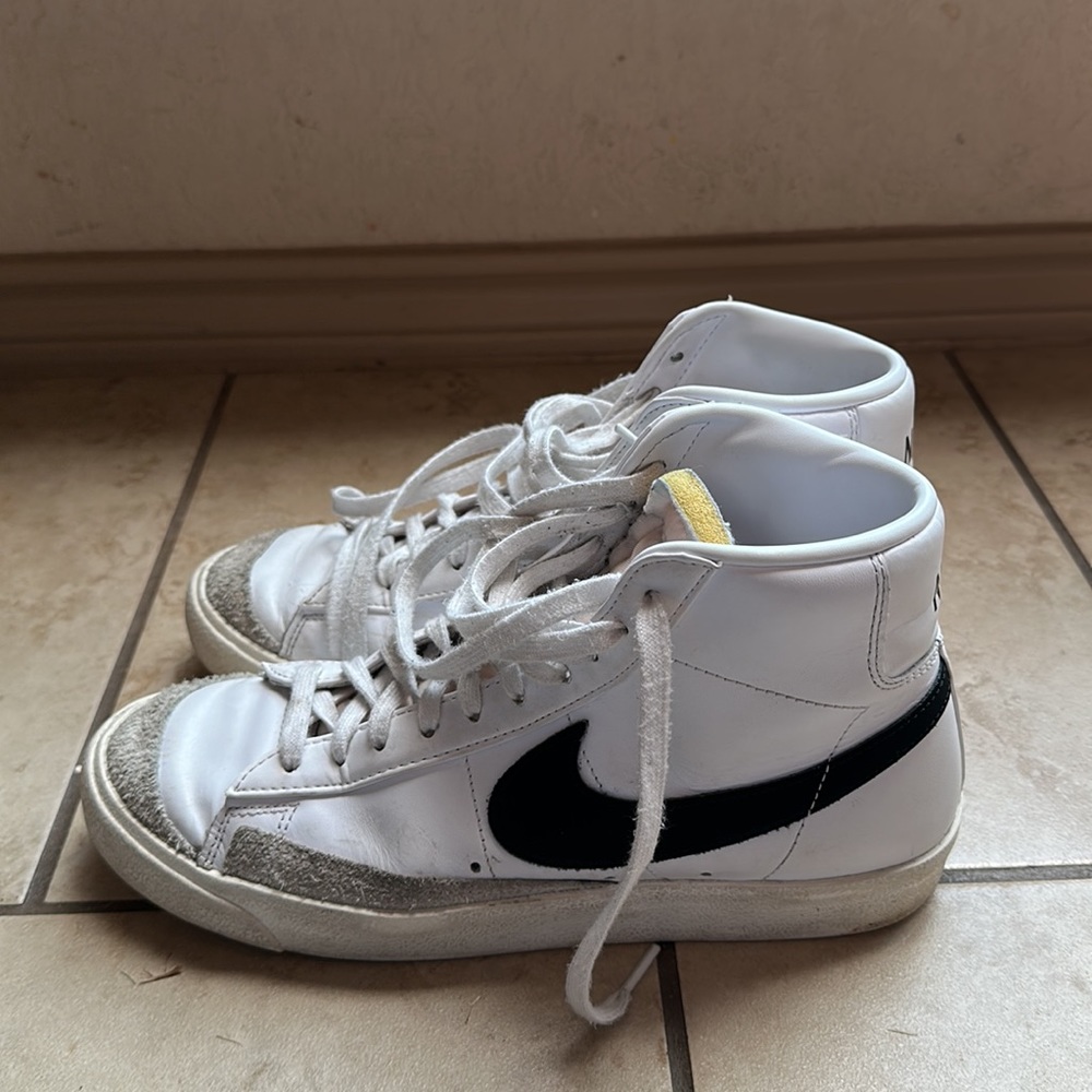 Nike Blazer Mid ‘77 Shoes